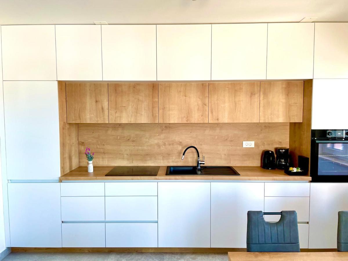 Sea Bay View Apartment - Appartement Avec Piscine Et Magnifique Vue Sur Mer Sveti Filip i Jakov Zewnętrze zdjęcie