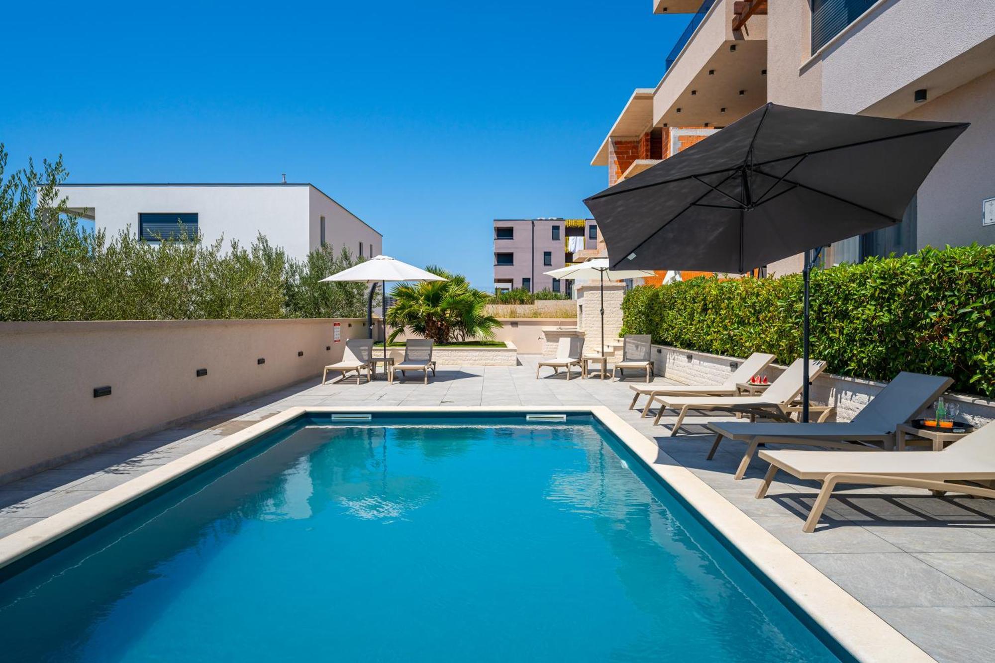 Sea Bay View Apartment - Appartement Avec Piscine Et Magnifique Vue Sur Mer Sveti Filip i Jakov Zewnętrze zdjęcie