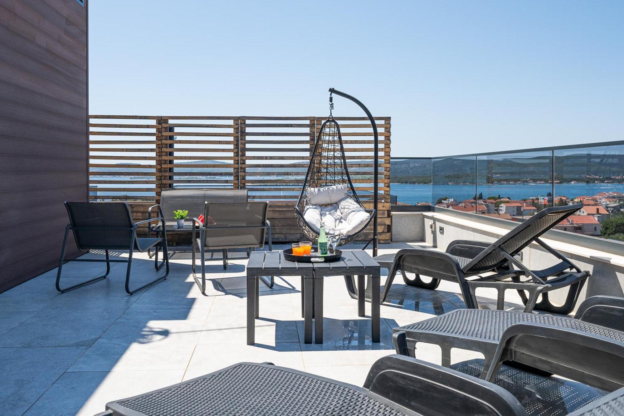 Sea Bay View Apartment - Appartement Avec Piscine Et Magnifique Vue Sur Mer Sveti Filip i Jakov Zewnętrze zdjęcie