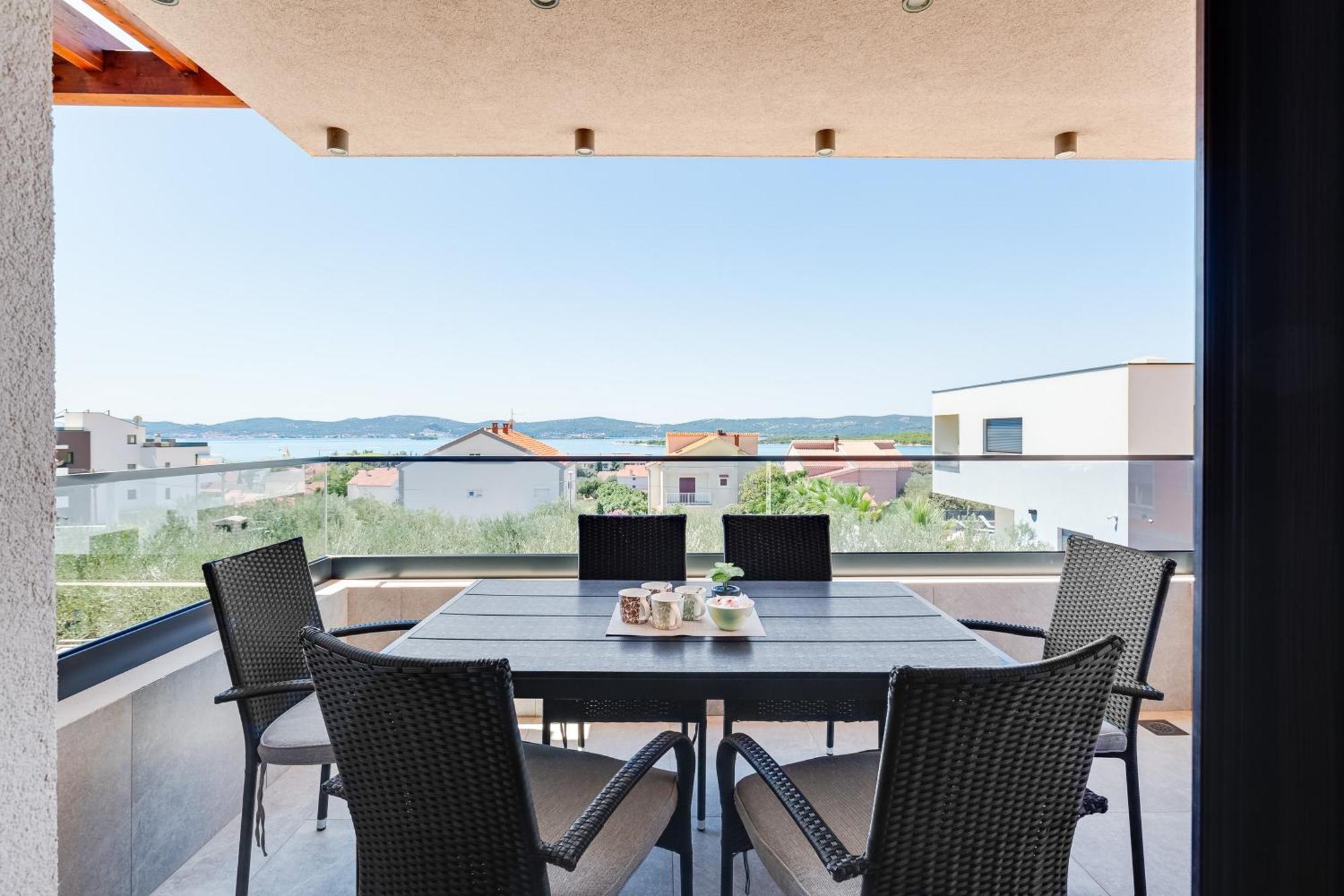 Sea Bay View Apartment - Appartement Avec Piscine Et Magnifique Vue Sur Mer Sveti Filip i Jakov Zewnętrze zdjęcie